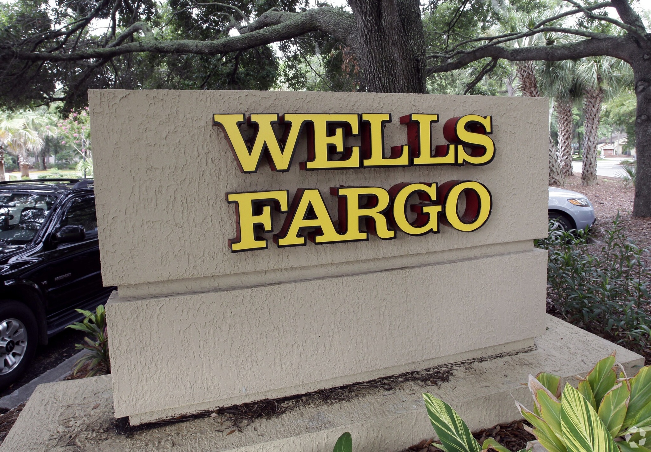 Banks shrink exposure to problem office loans, led by Wells Fargo